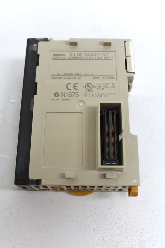 Εξοπλισμός προγραμματισμού λιμένων rs-232C 5/DC 280mA PLC CJ1W 2 CJ1W-SCU21-V1 Omron