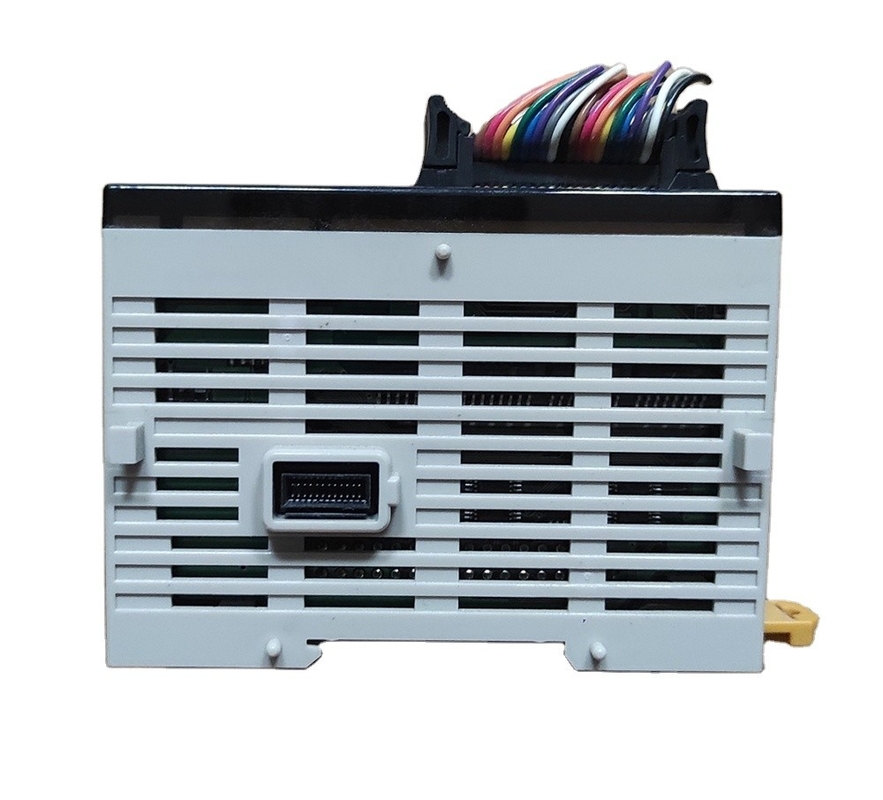 6 εισαγμένη κρυσταλλολυχνία PLC CP1E Omron 4 παραγωγής που βυθίζει την παροχή ηλεκτρικού ρεύματος cp1e-e10dt-δ 24VDC
